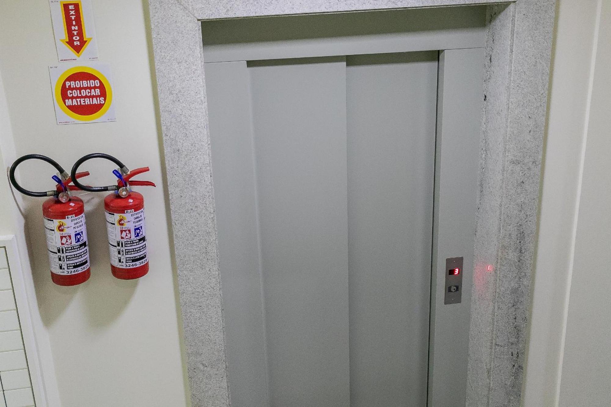 フロリアノポリスResidencial Dom Virgilio - Nin002アパートメント エクステリア 写真